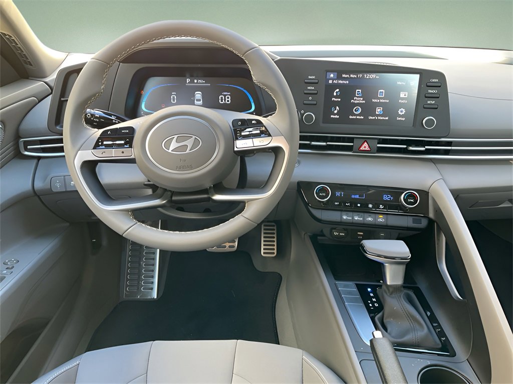 Certified 2025 Hyundai Elantra Sport image 14