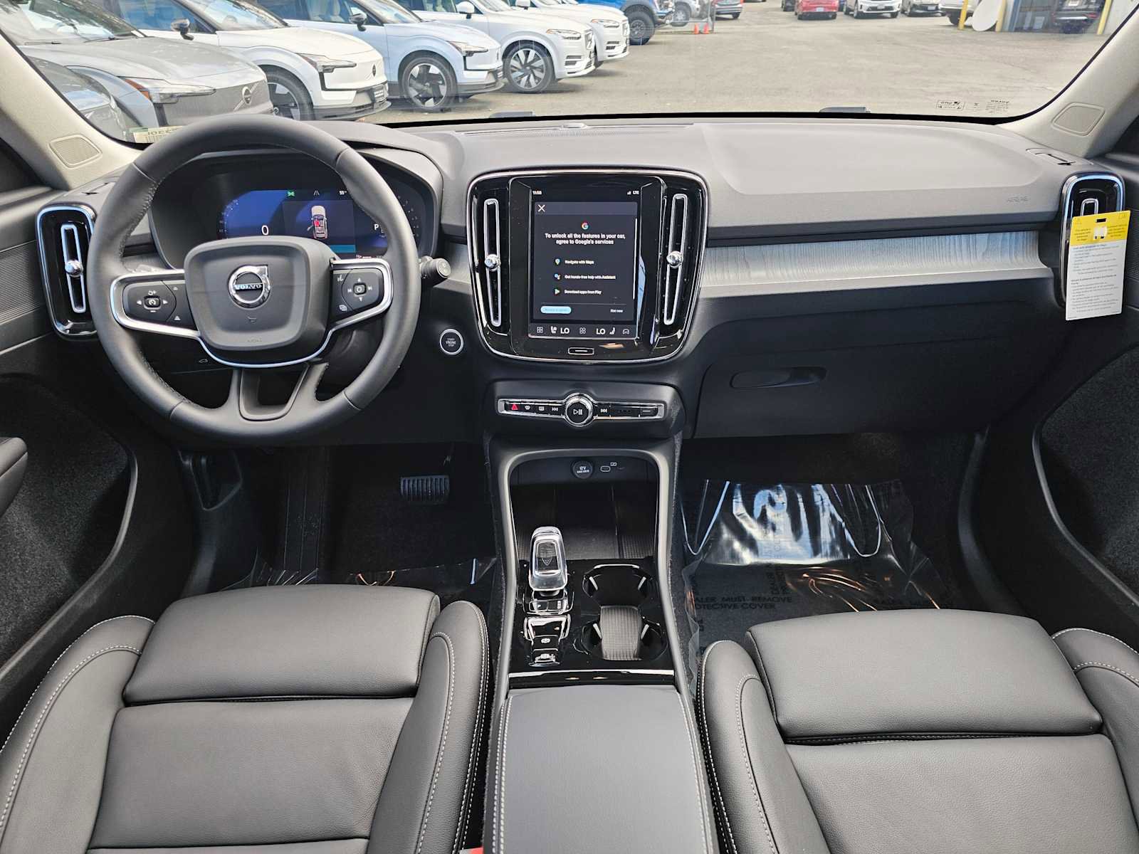 Used 2025 Volvo XC40 B5 Plus w/ Protection Package Premier image 19