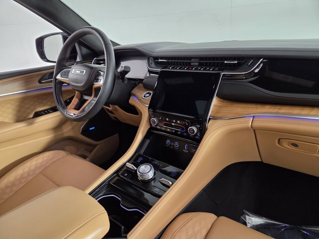 Certified 2024 Jeep Grand Cherokee Summit image 33