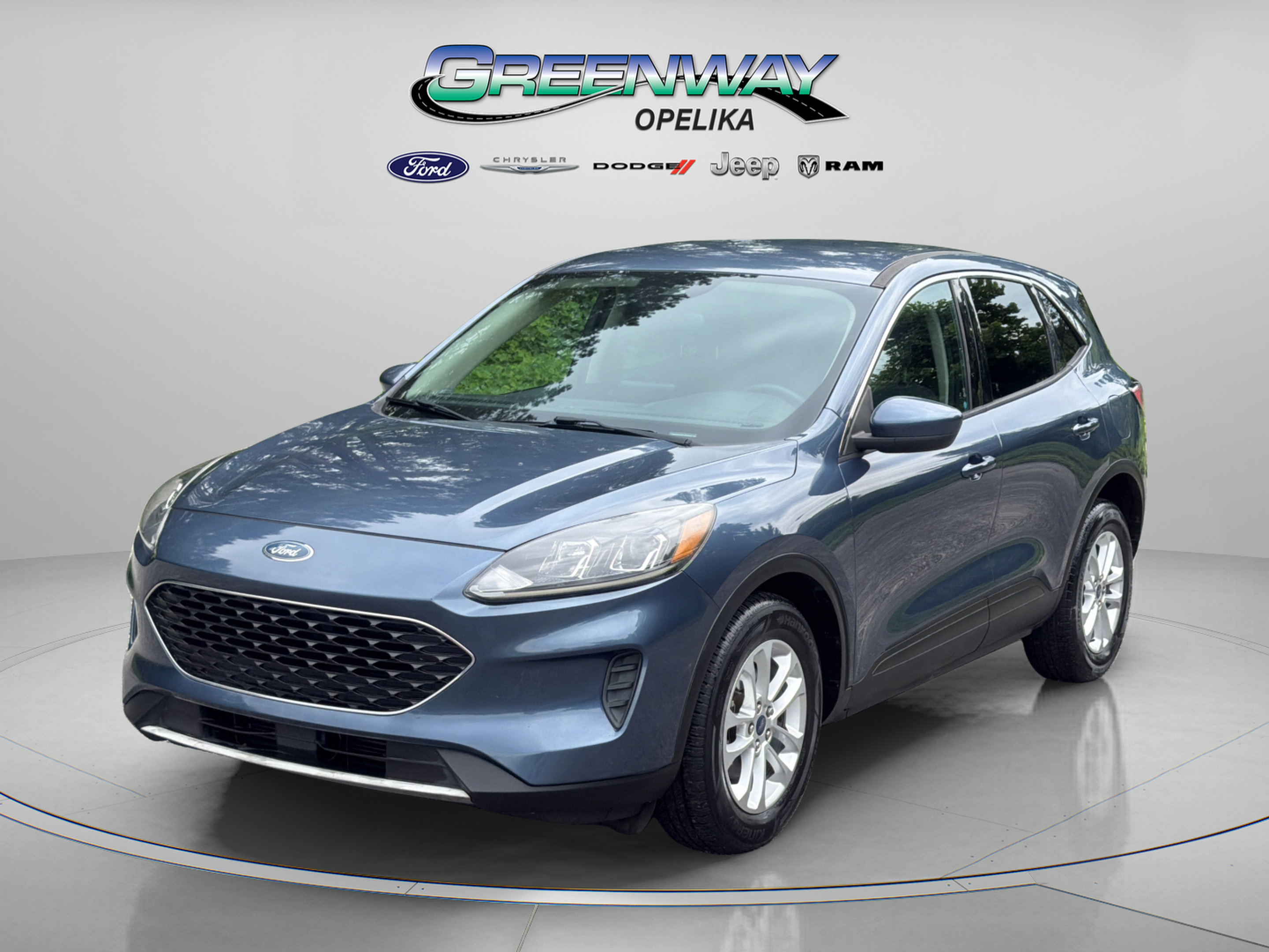 Used 2020 Ford Escape SE FWD image 3