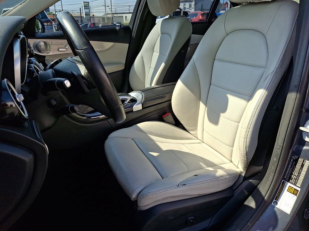 Used 2016 Mercedes-Benz C 300 4MATIC Sedan image 15