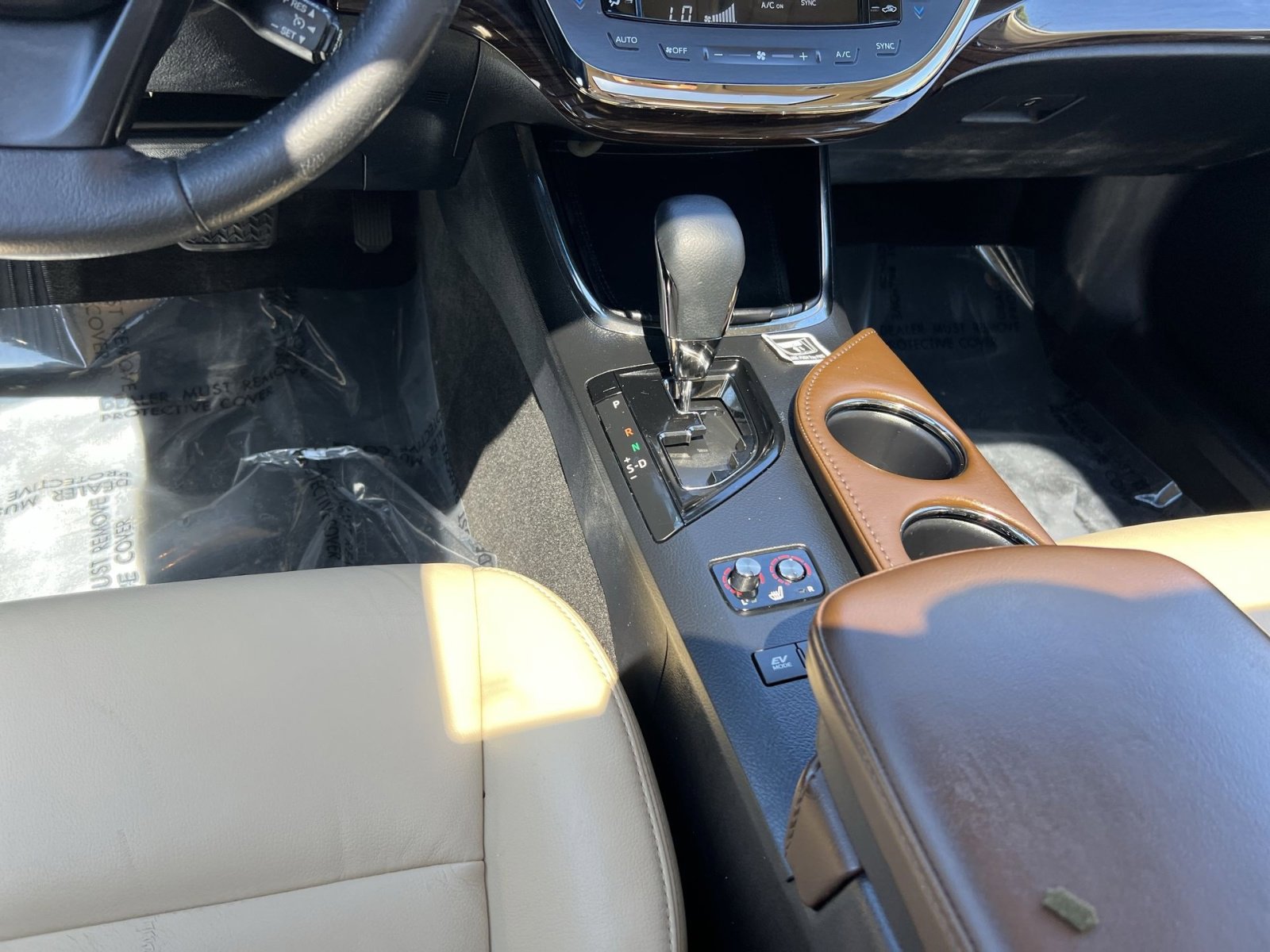 Used 2014 Toyota Avalon XLE Touring FWD image 23
