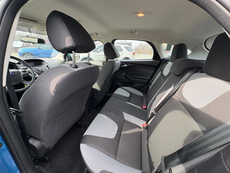 Used 2014 Ford Focus SE w/ SE Sport Package image 13