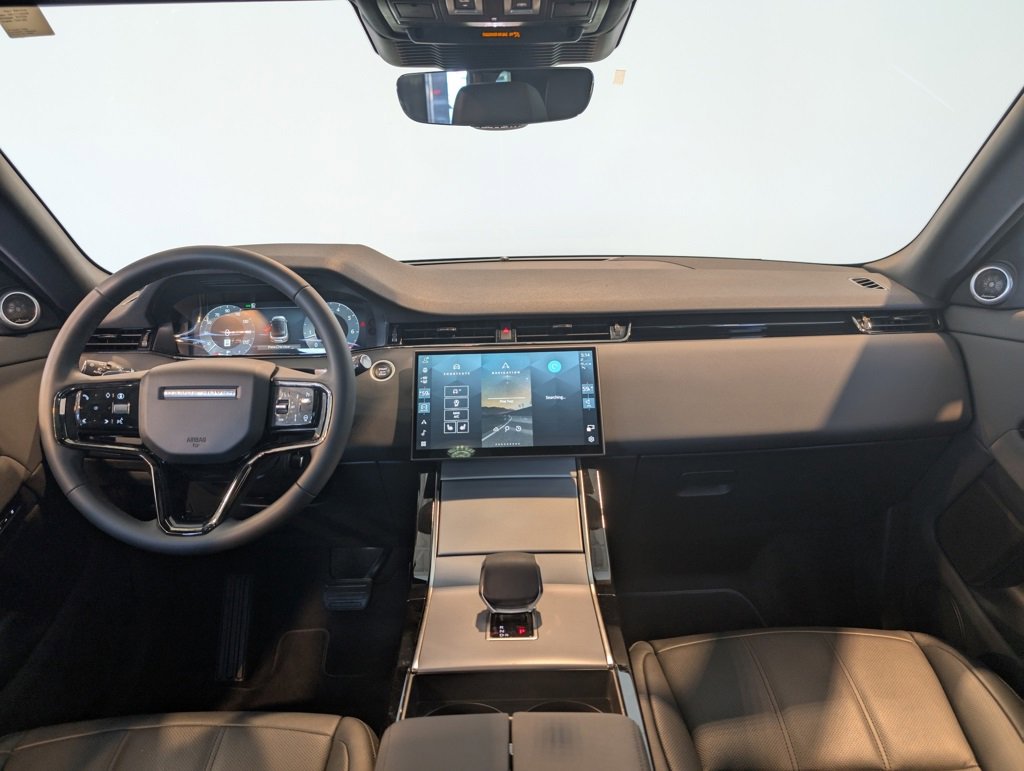 Used 2025 Land Rover Range Rover Evoque S image 16