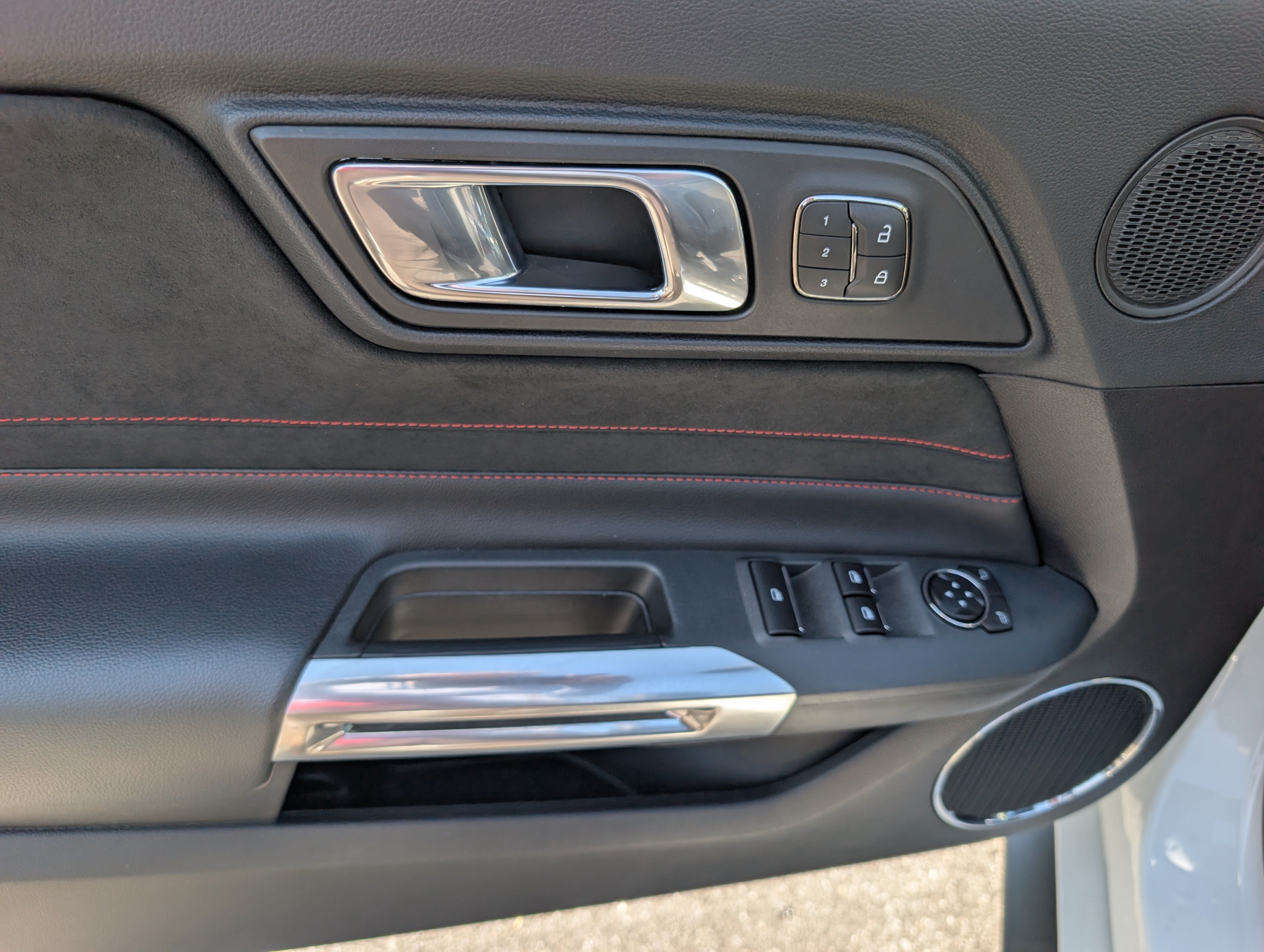 Used 2019 Ford Mustang GT Premium w/ Equipment Group 401A RWD image 19