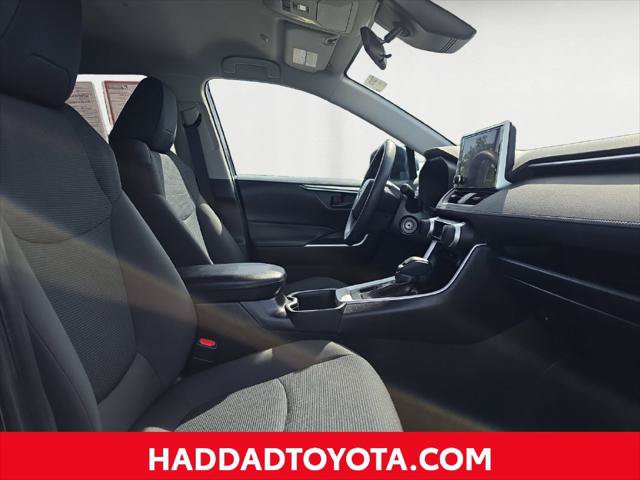 Certified 2024 Toyota RAV4 LE AWD/4WD image 17