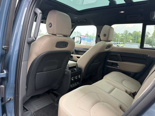 Used 2022 Land Rover Defender 110 SE AWD/4WD image 16