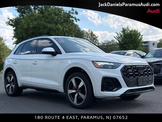Certified 2024 Audi Q5 2.0T Premium Plus w/ Premium Plus Package AWD/4WD image 2
