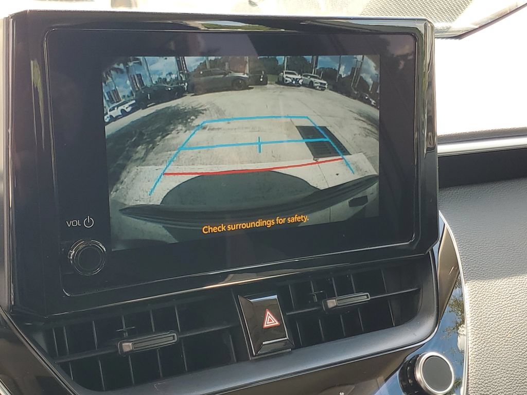 Used 2025 Toyota Corolla LE FWD image 22
