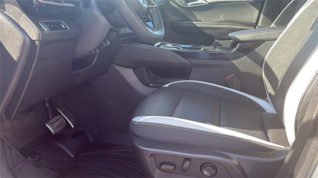 Certified 2025 Buick Envision Sport Touring image 12