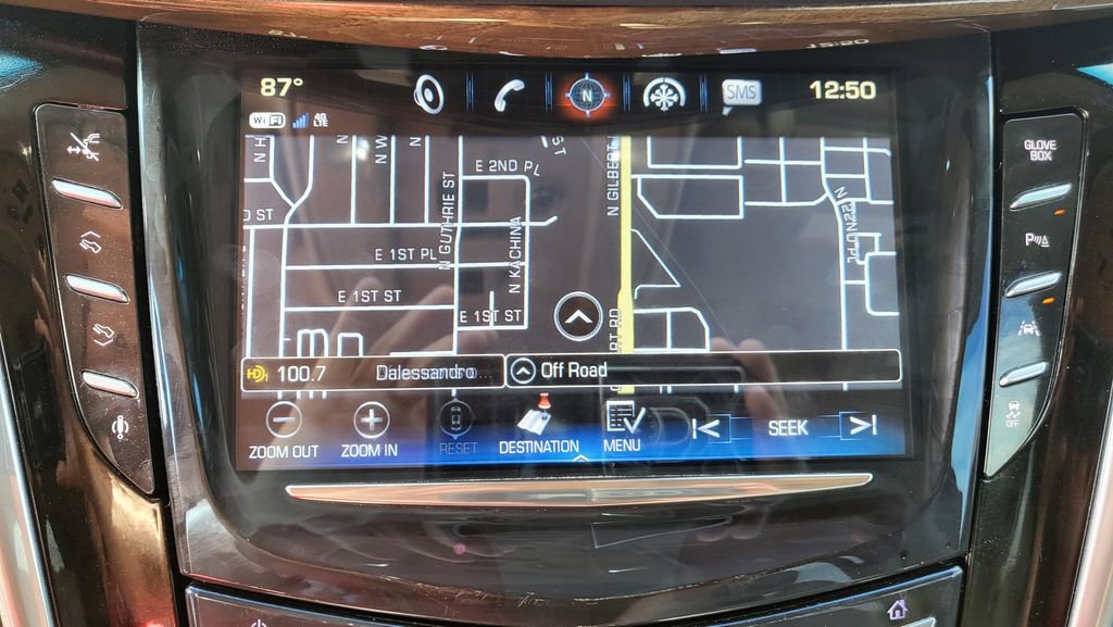 Used 2018 Cadillac Escalade Luxury AWD/4WD image 40