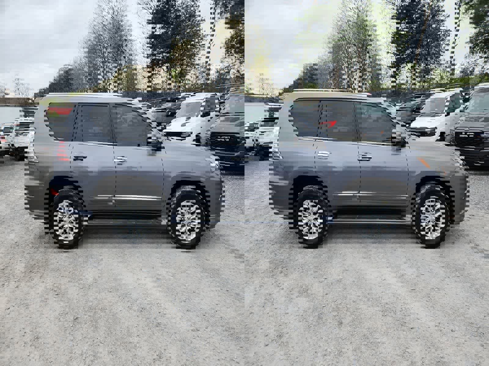 Used 2018 Lexus GX 460 Premium w/ Premium Package image 6