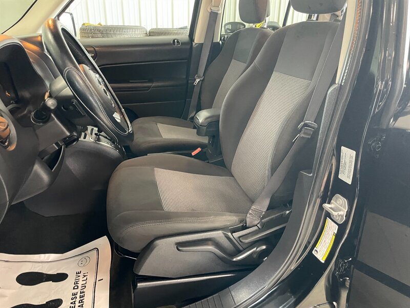 Used 2016 Jeep Patriot Latitude FWD image 16