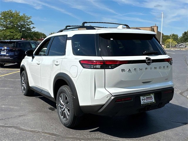 New 2025 Nissan Pathfinder SV w/ SV Premium Package image 6