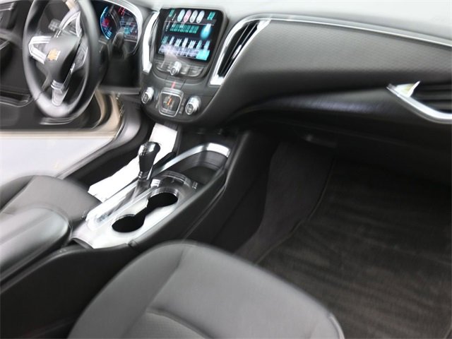 Used 2016 Chevrolet Malibu LT image 26