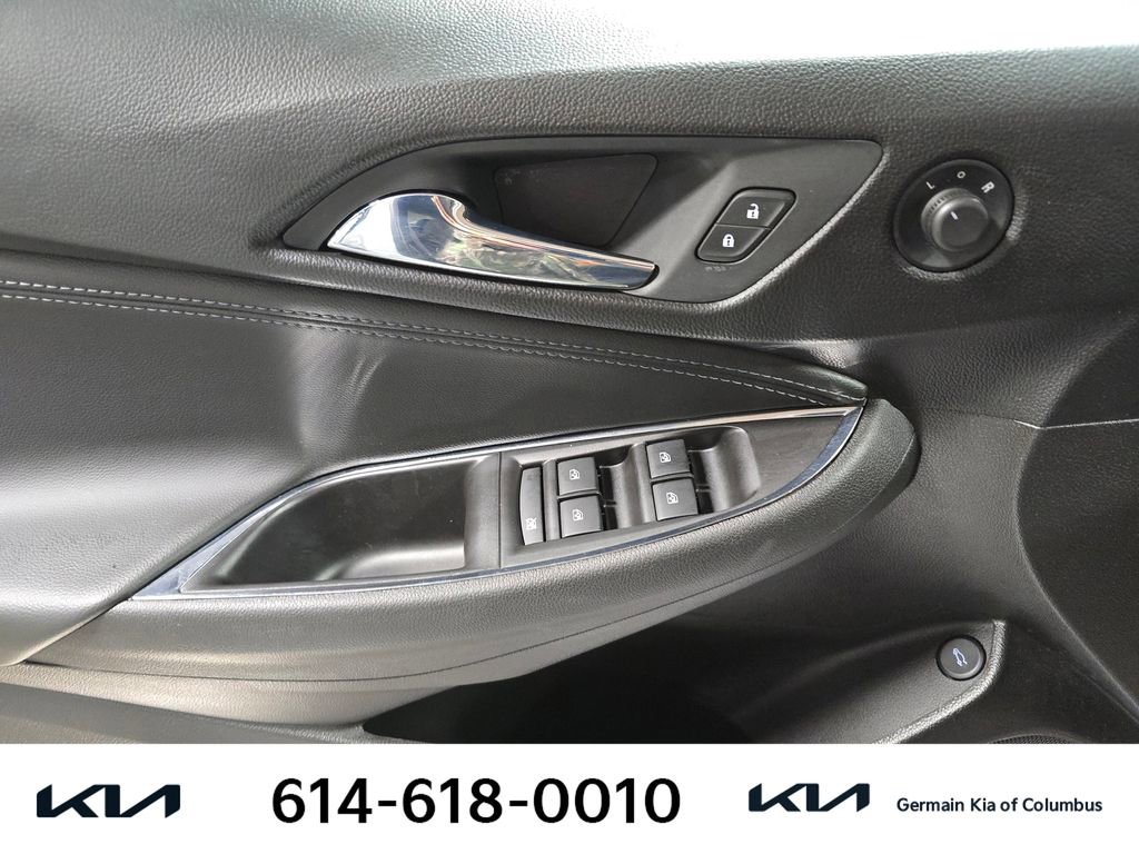 Used 2017 Chevrolet Cruze Premier image 25