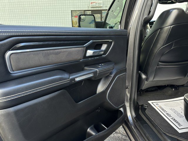 Used 2024 RAM 1500 Laramie image 12