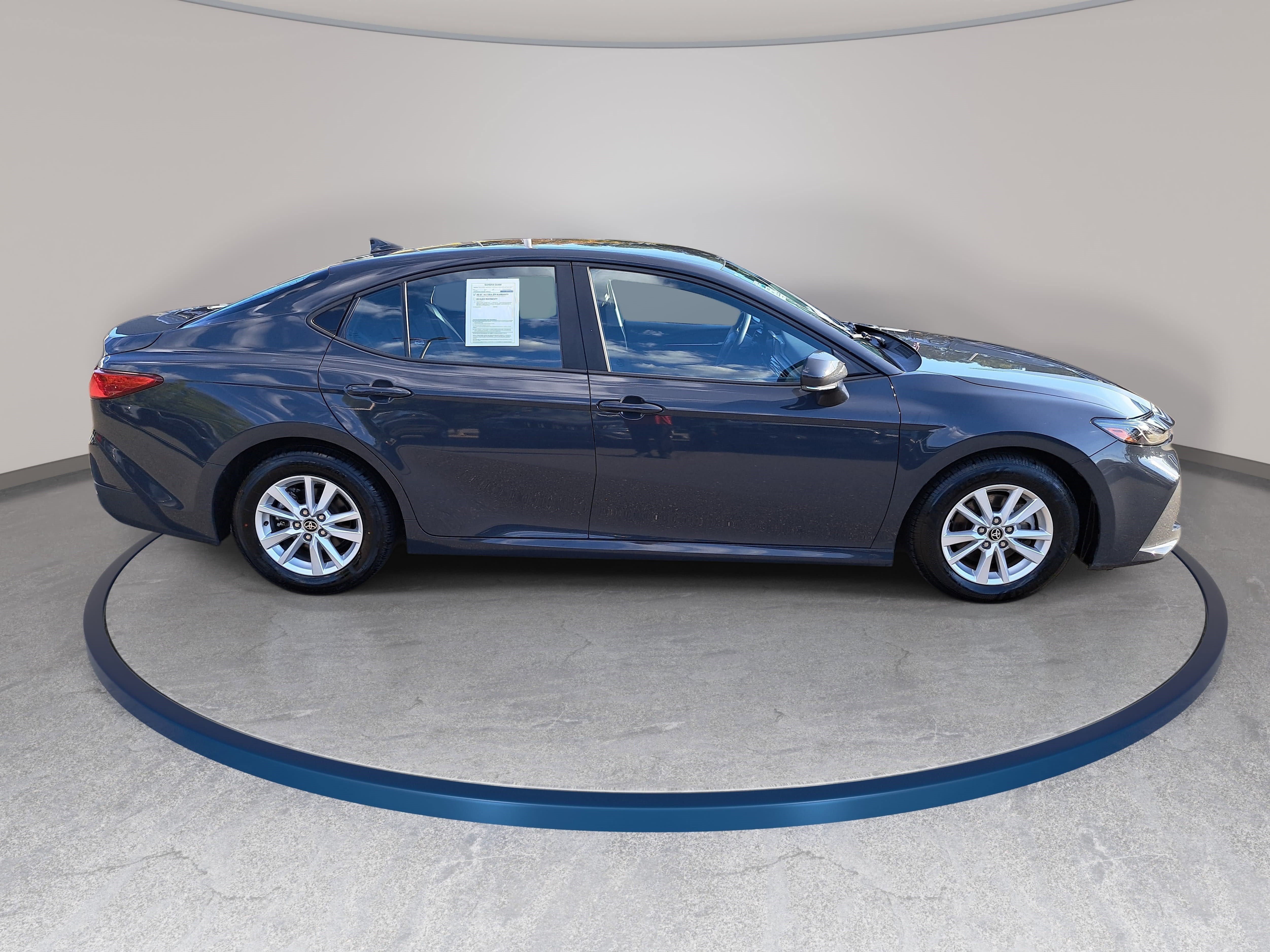 Used 2025 Toyota Camry LE FWD image 4