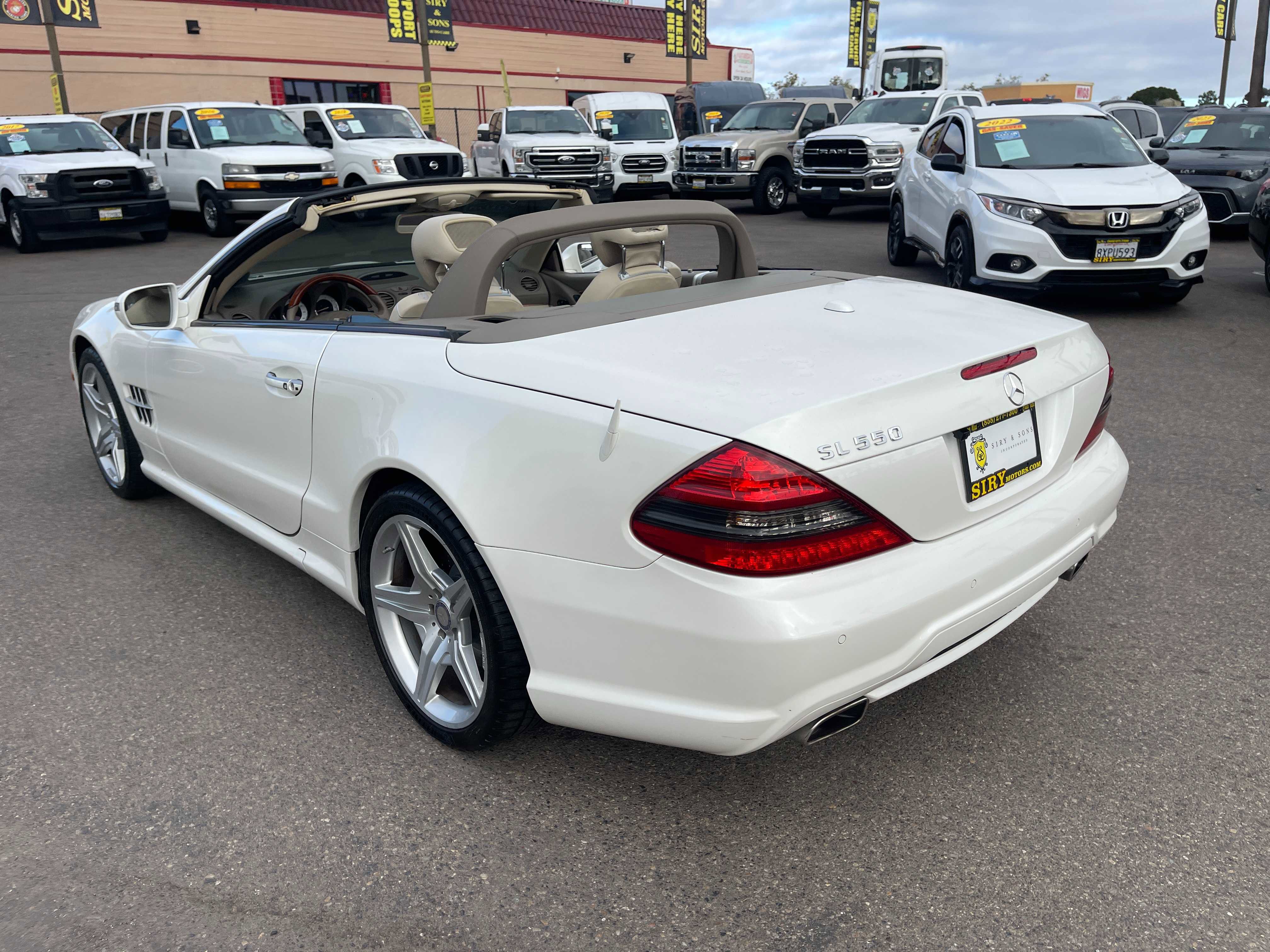 Used 2011 Mercedes-Benz SL 550 image 13