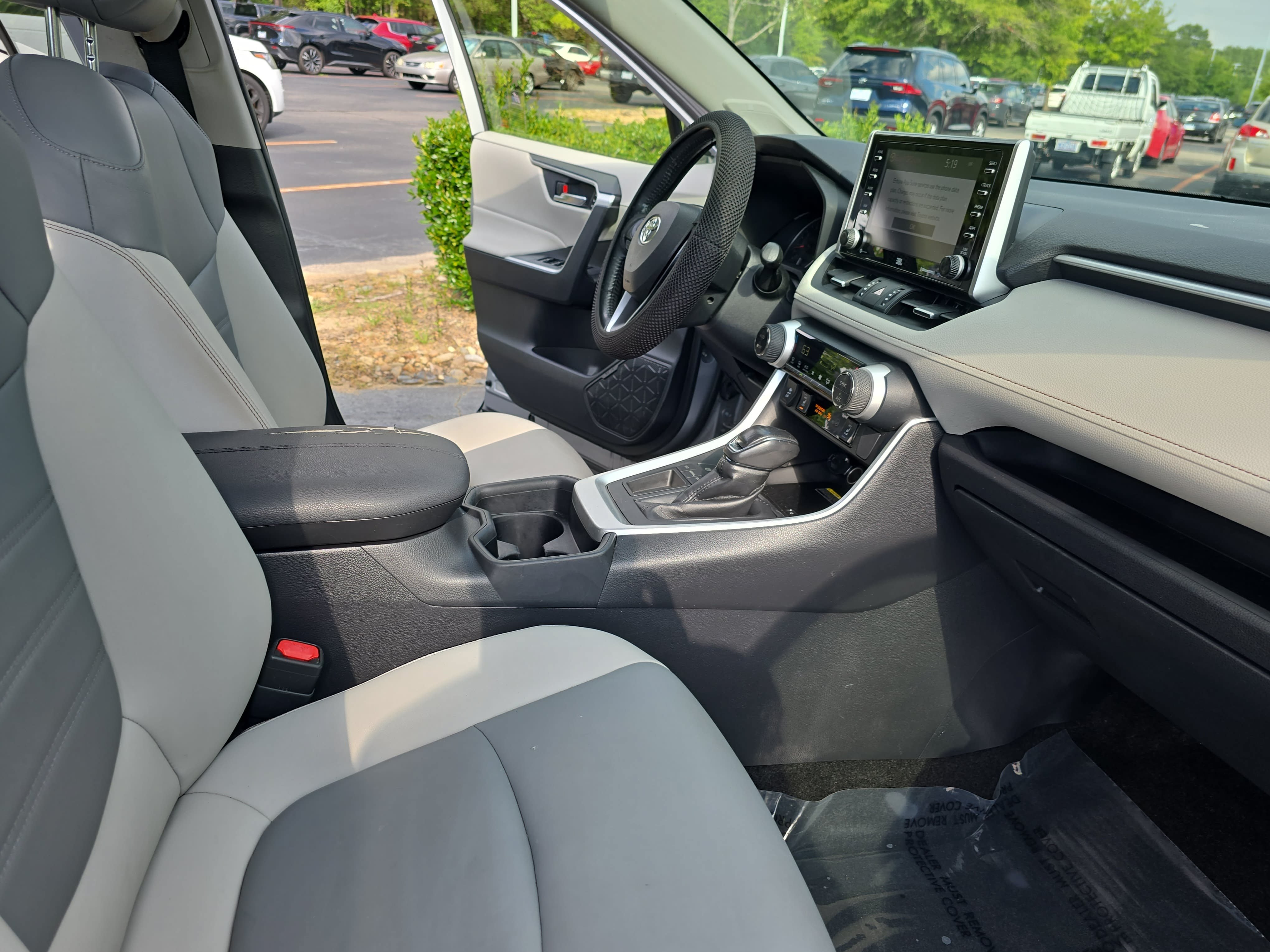 Used 2019 Toyota RAV4 XLE Premium w/ Advanced Technology Package FWD image 10