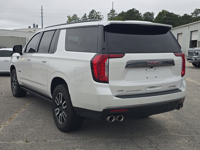 Used 2023 GMC Yukon XL AT4 w/ Technology Package AWD/4WD image 3