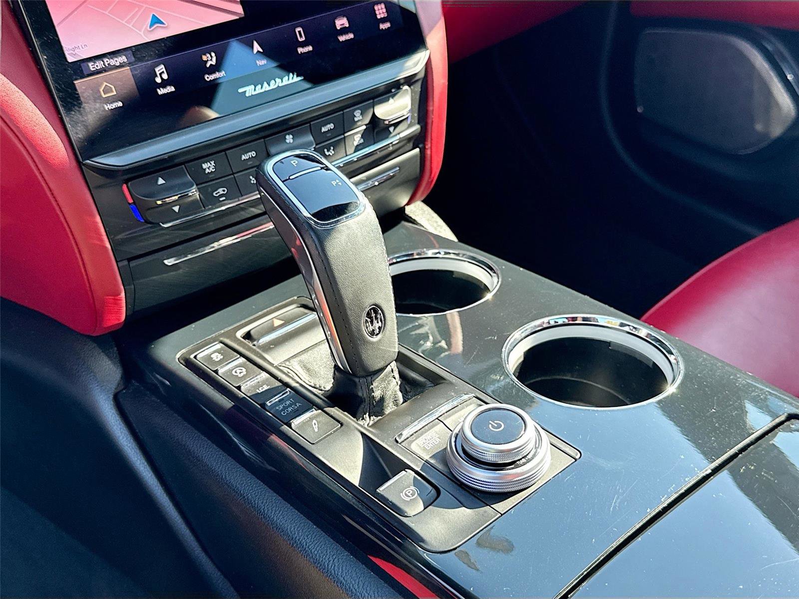 Used 2021 Maserati Quattroporte Trofeo image 15