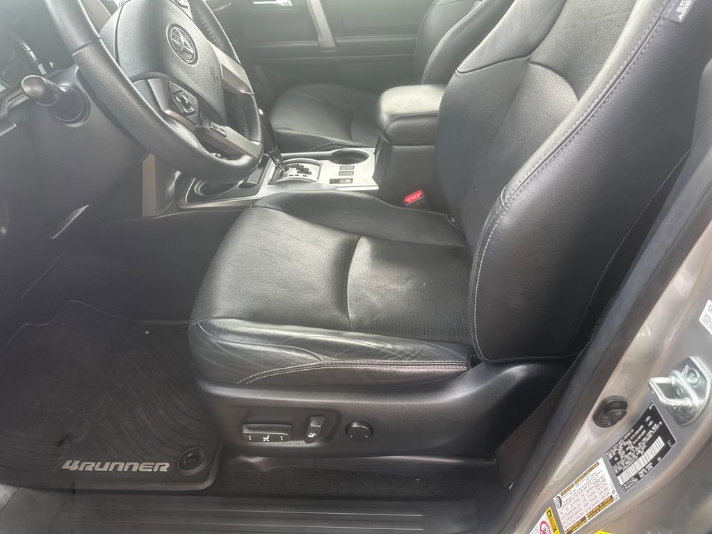 Used 2016 Toyota 4Runner Limited AWD/4WD image 24