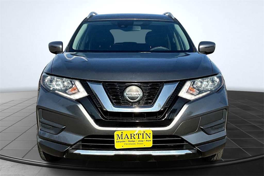 Used 2019 Nissan Rogue SV image 3