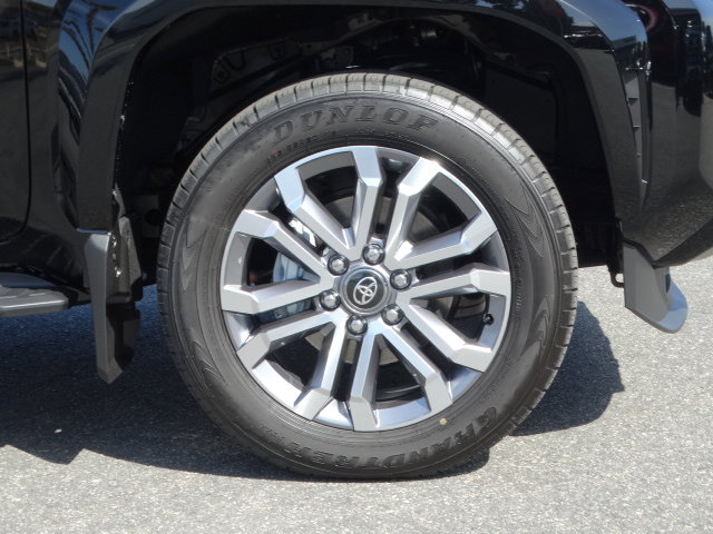 New 2026 Toyota 4Runner Limited AWD/4WD image 4