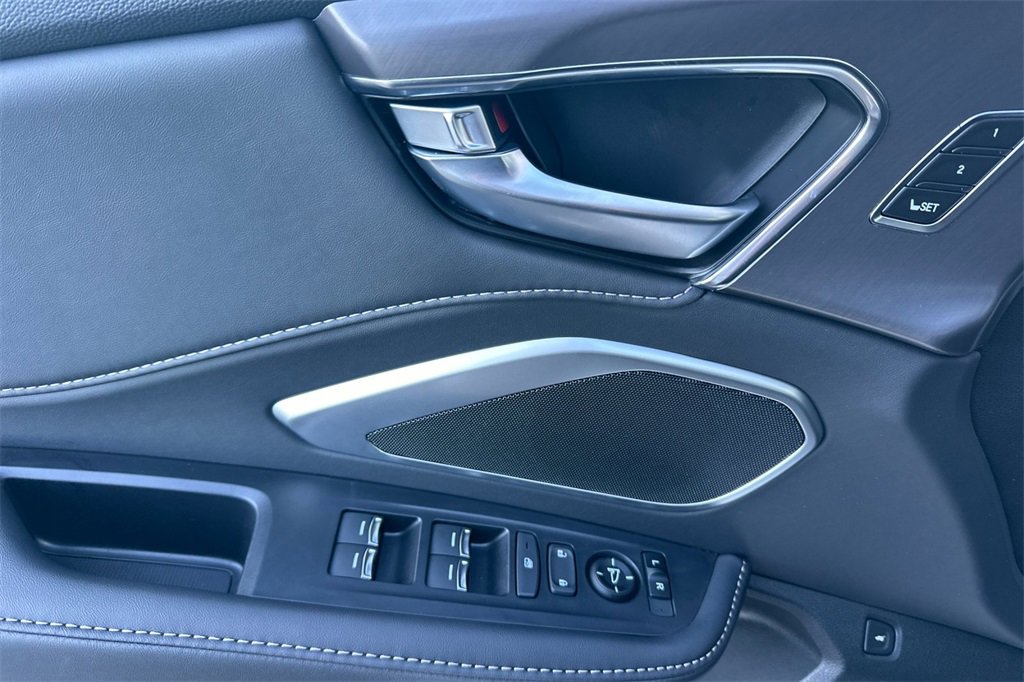 New 2026 Acura RDX SH-AWD image 11