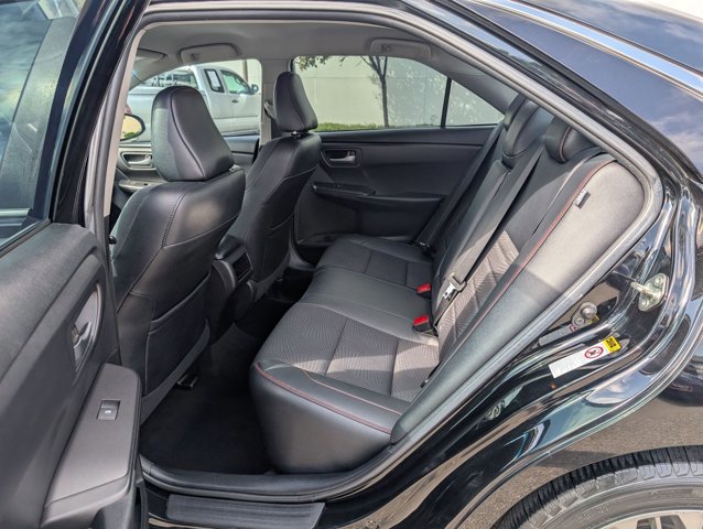 Used 2016 Toyota Camry SE FWD image 15
