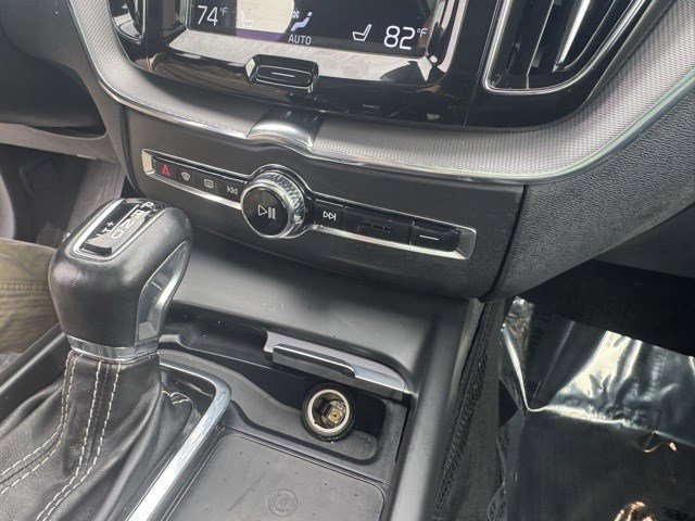 Used 2021 Volvo XC60 T5 R-Design w/ Protection Package Premier image 19