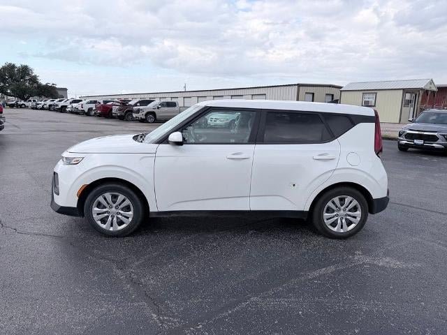 Used 2021 Kia Soul LX FWD image 2