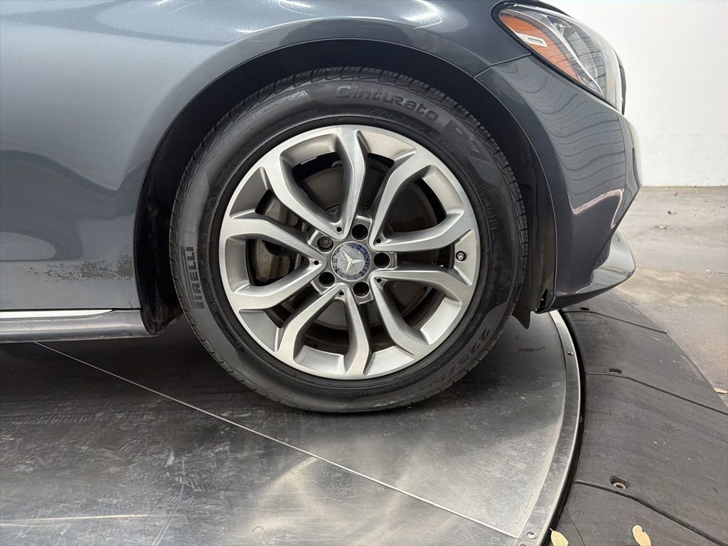 Used 2015 Mercedes-Benz C 300 Sedan image 8