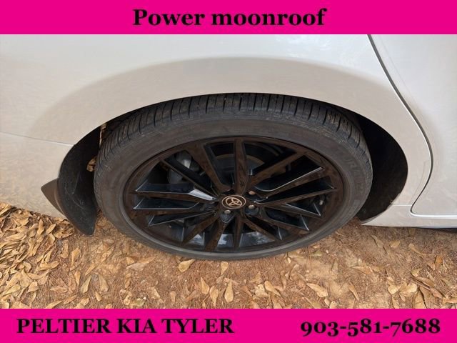 Used 2024 Toyota Camry XSE w/ Navigation Package image 9