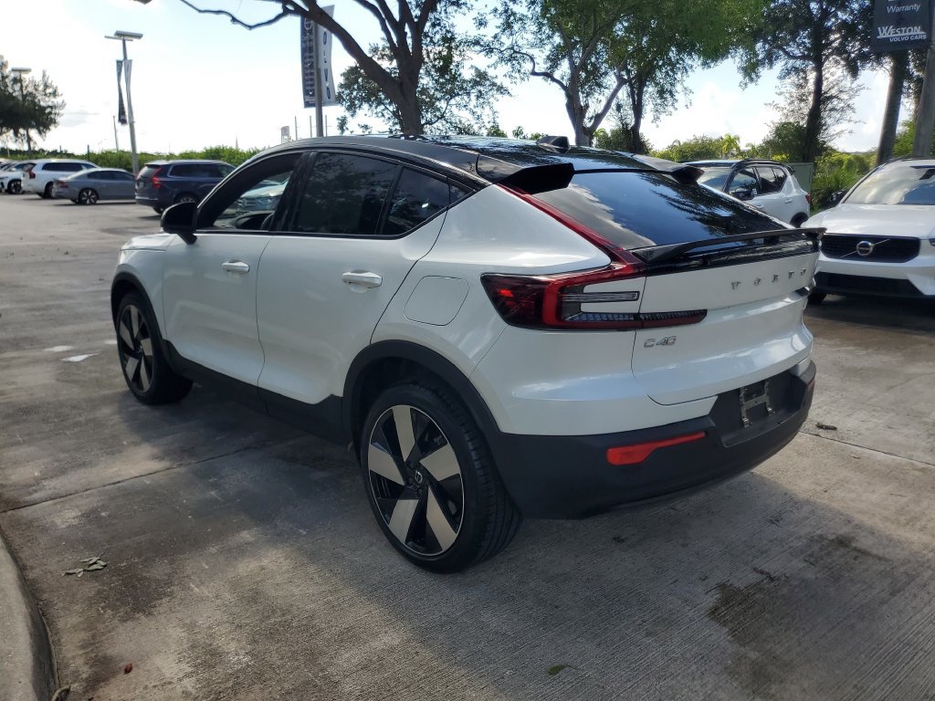 Certified 2022 Volvo C40 P8 Recharge Ultimate AWD/4WD image 4