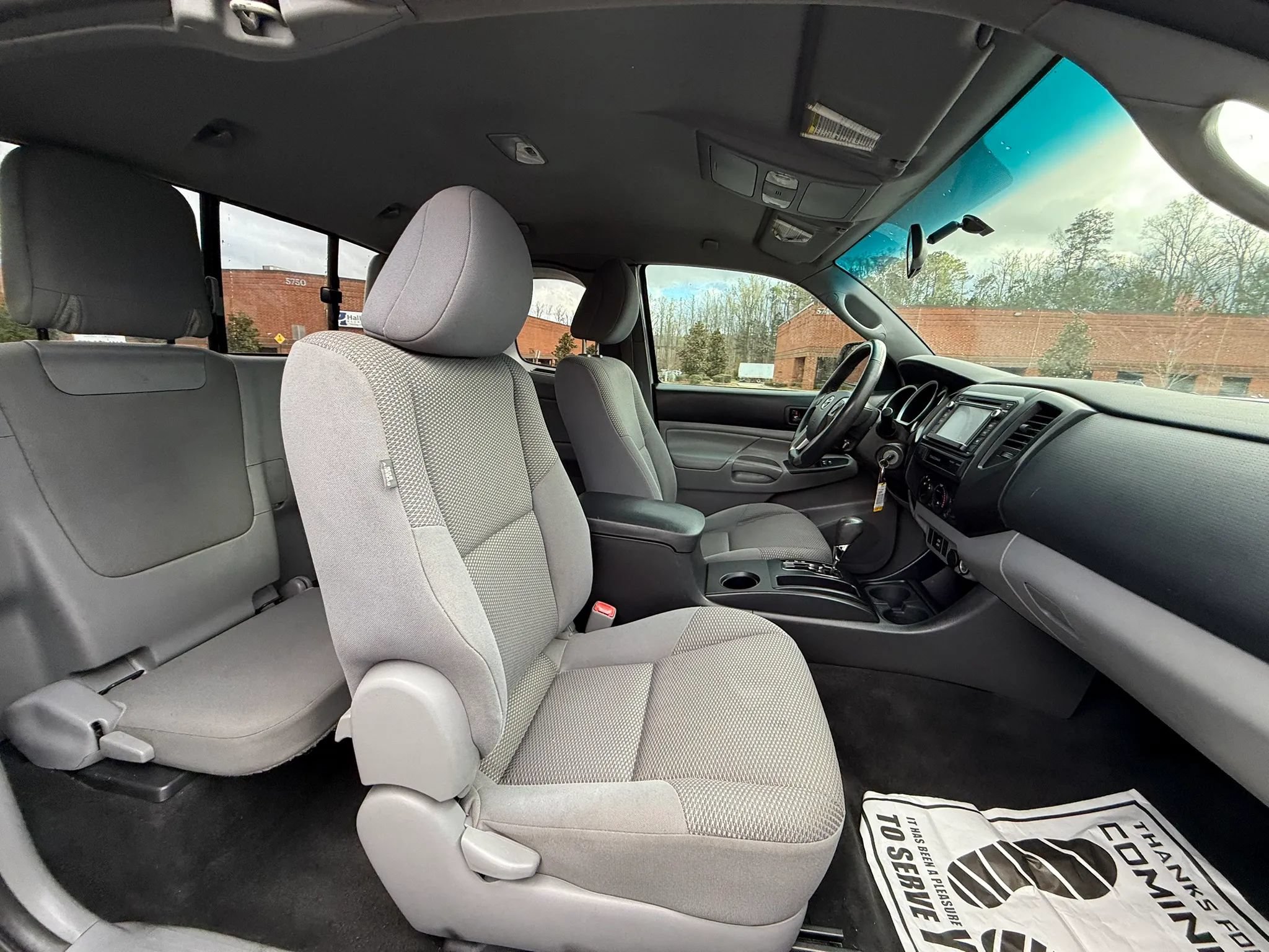Used 2015 Toyota Tacoma 2WD Access Cab w/ Convenience Package image 16