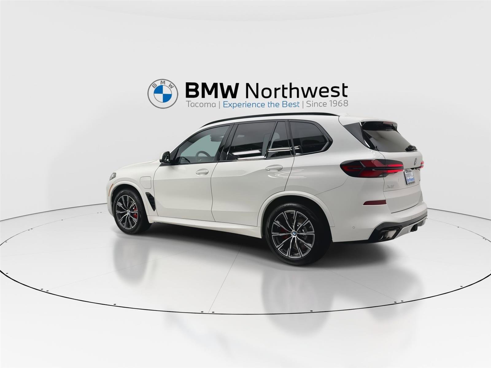 New 2026 BMW X5 xDrive50e image 12