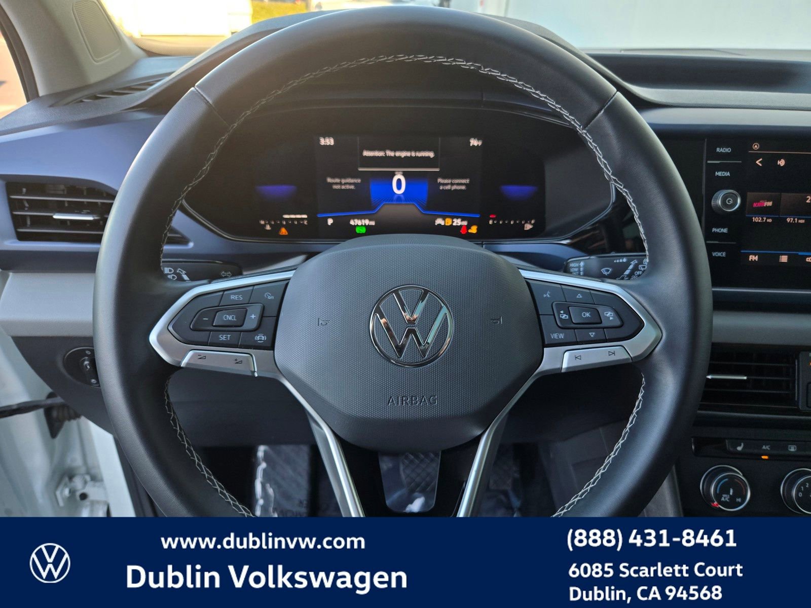 Certified 2022 Volkswagen Taos SE w/ Panoramic Sunroof Package image 13