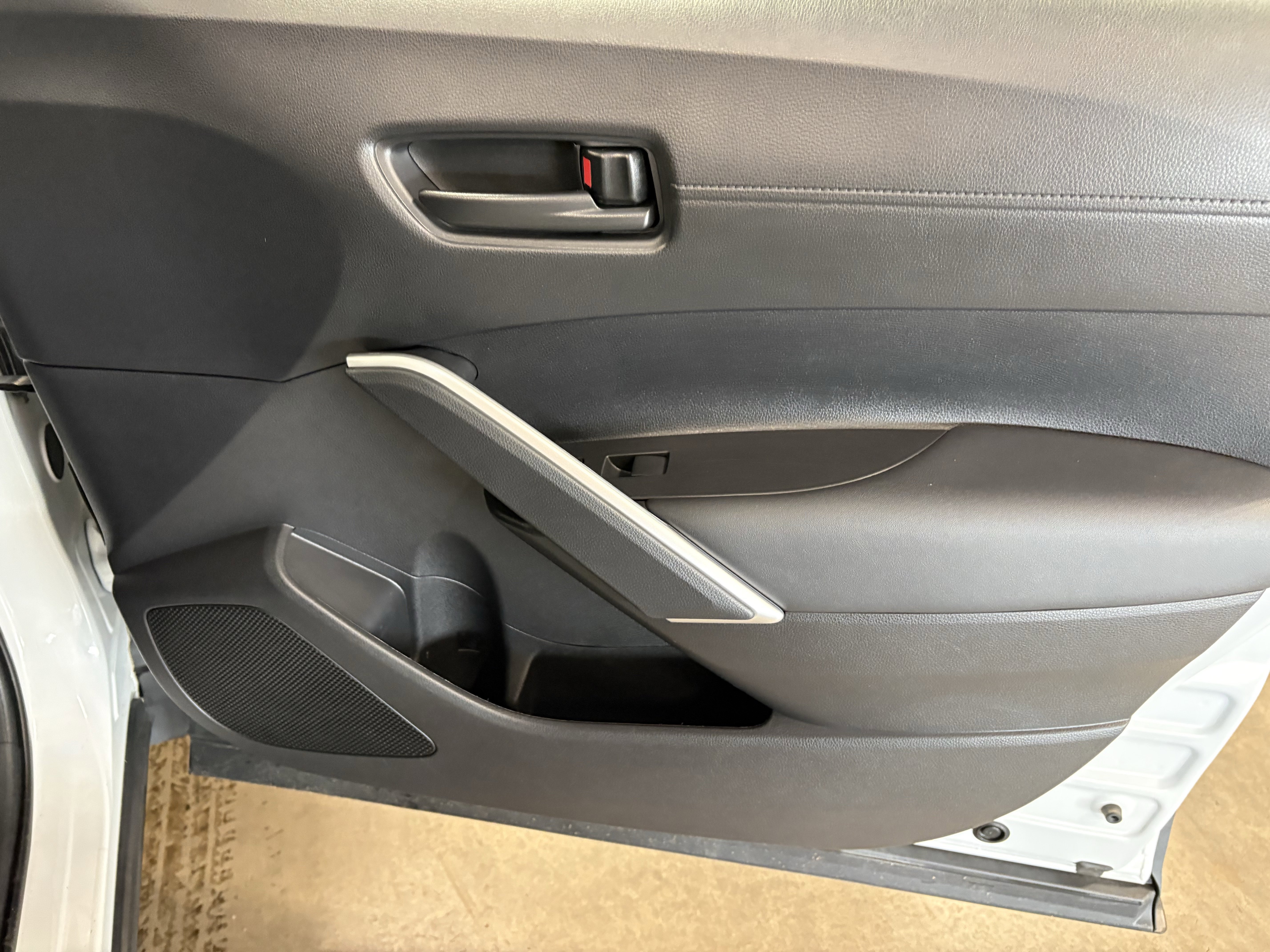 Certified 2024 Toyota Corolla Cross LE image 37