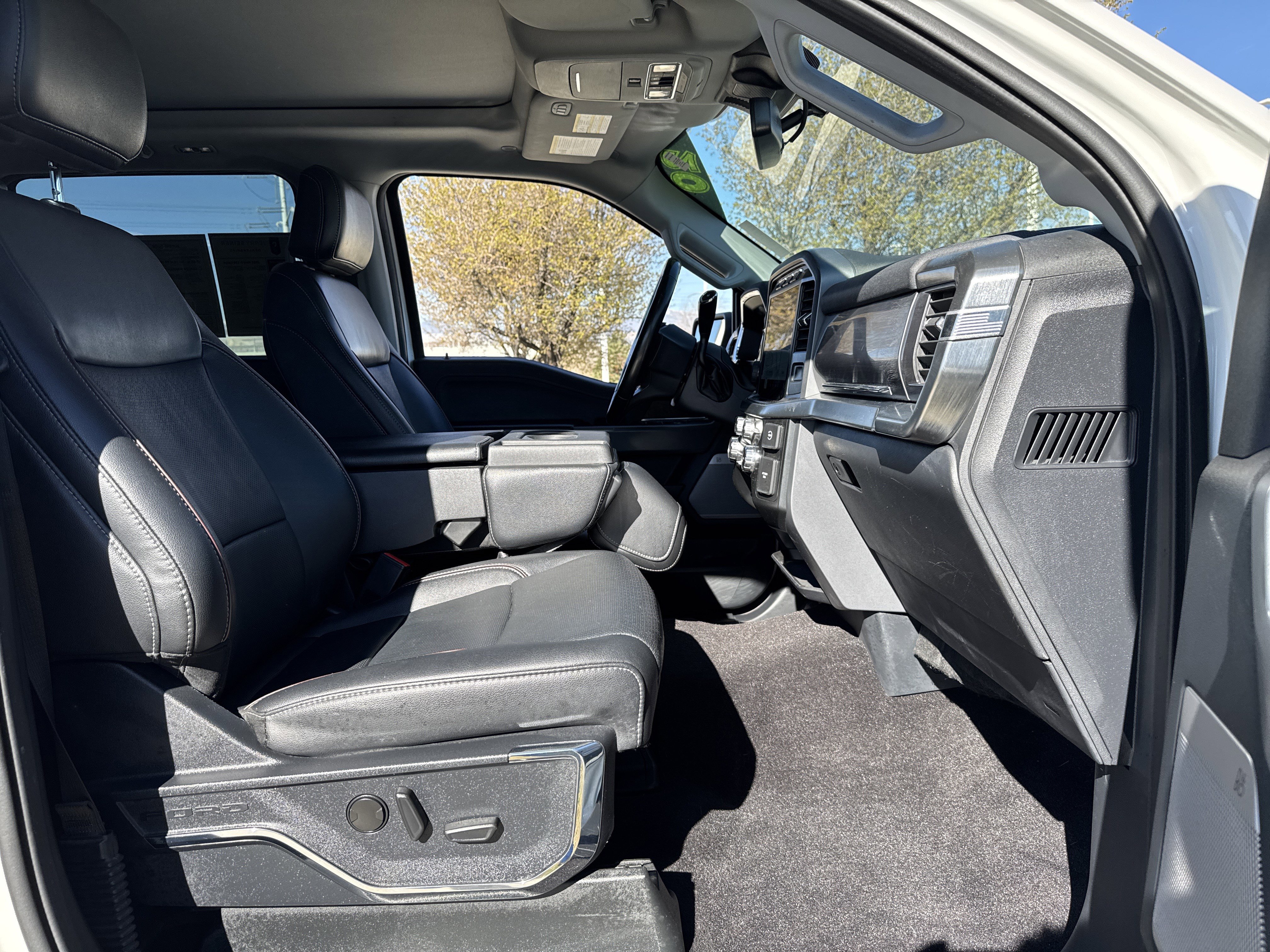 Used 2022 Ford F150 Lariat w/ Max Trailer Tow Package image 20