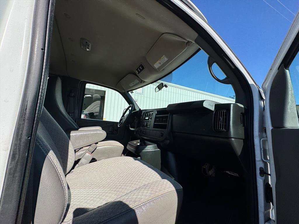 Used 2014 Chevrolet Express 2500 LS image 10