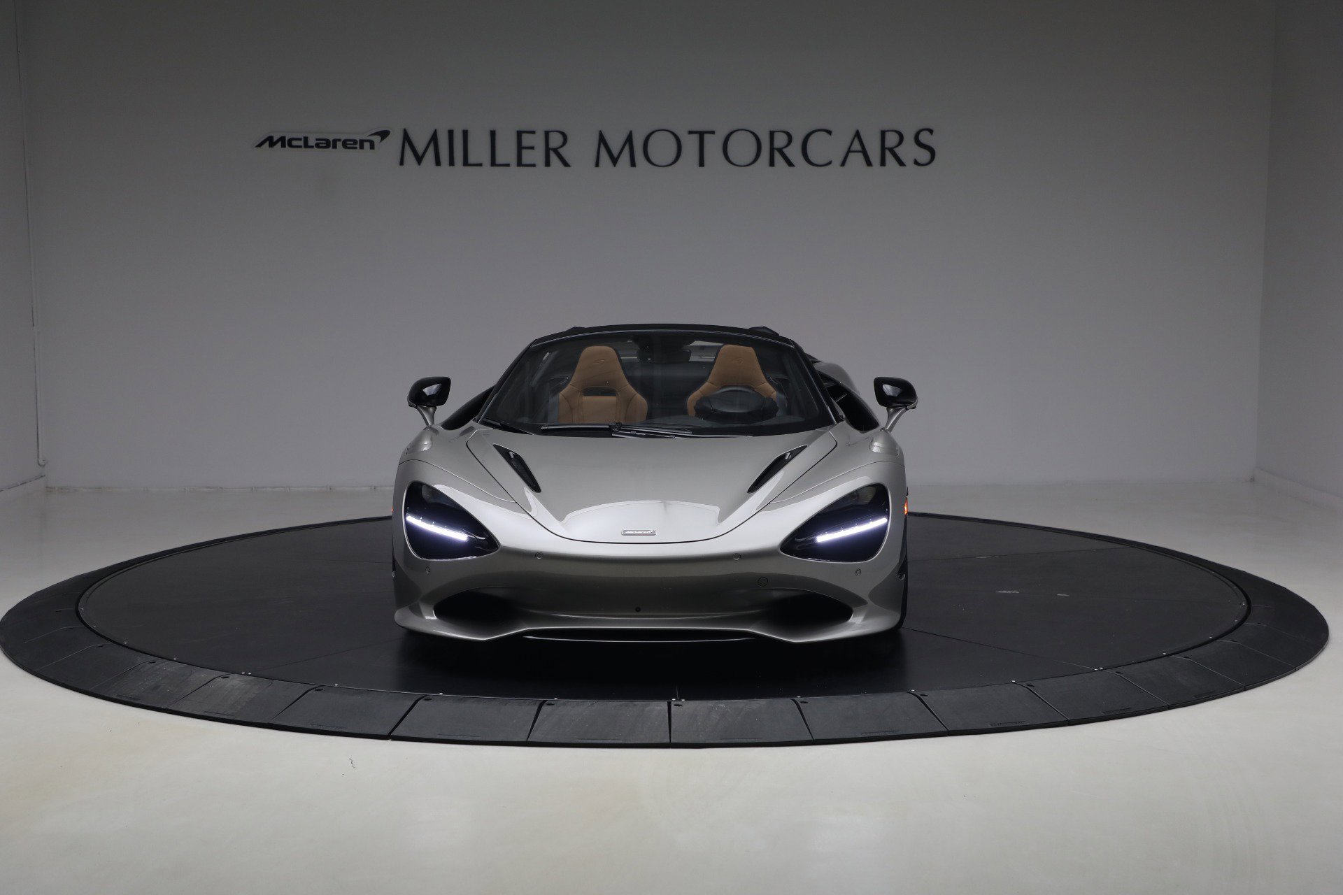Used 2025 McLaren 750S Spider image 12