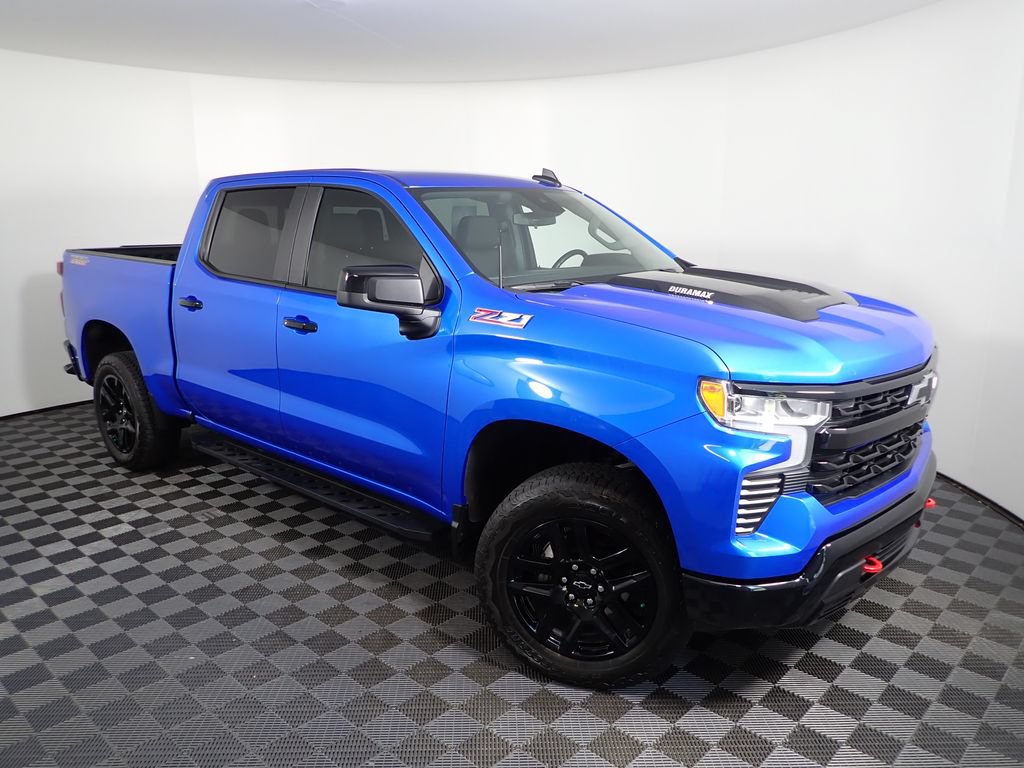 Used 2025 Chevrolet Silverado 1500 LT Trail Boss w/ Convenience Package II AWD/4WD image 8