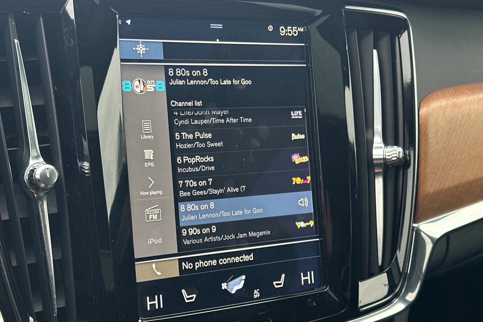 Used 2018 Volvo S90 T8 Inscription w/ Convenience Package image 18