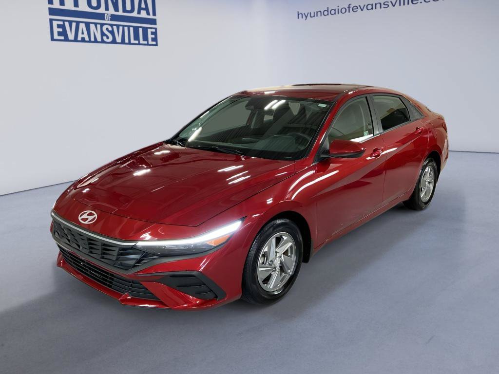 Certified 2025 Hyundai Elantra SE FWD image 1