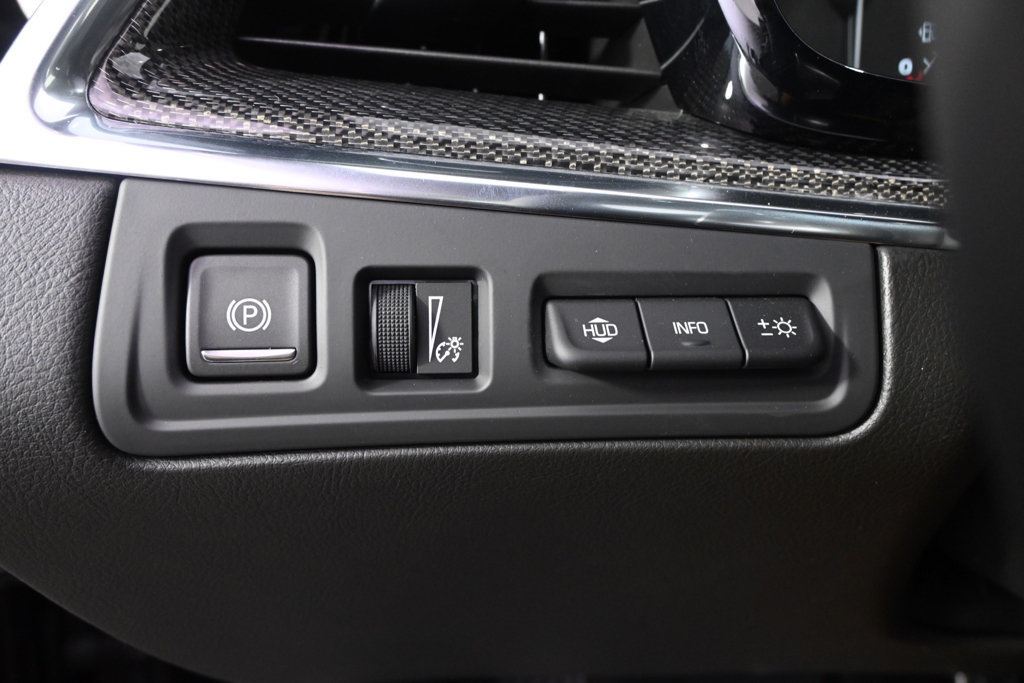 New 2026 Cadillac XT5 Sportv w/ LPO, Floor Liner Package AWD/4WD image 24
