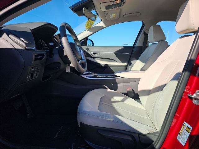 Used 2023 Hyundai Sonata SE FWD image 13