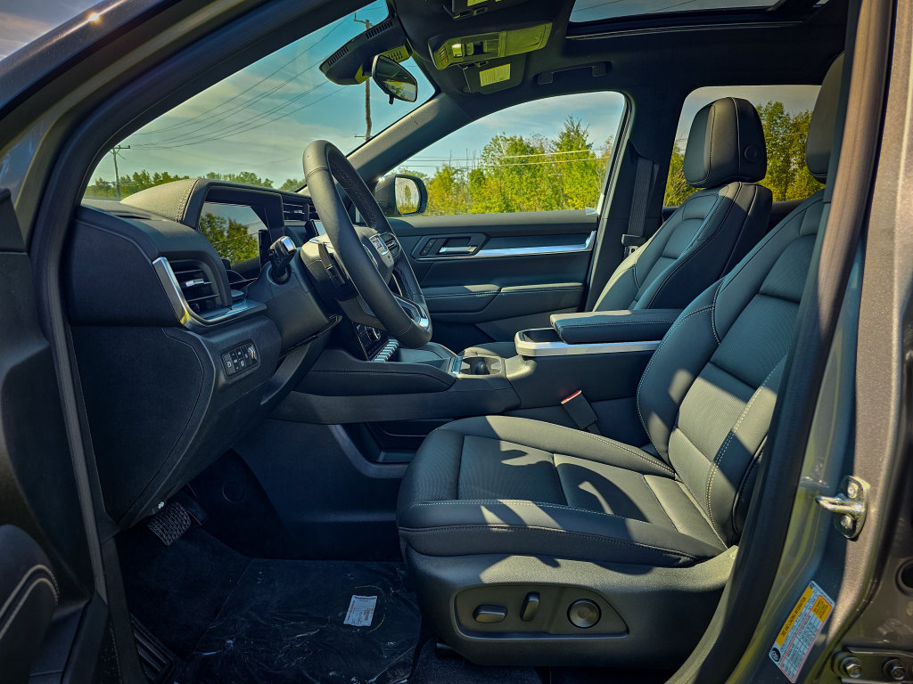 New 2027 GMC Terrain Elevation w/ Elevation Premium Package AWD/4WD image 13