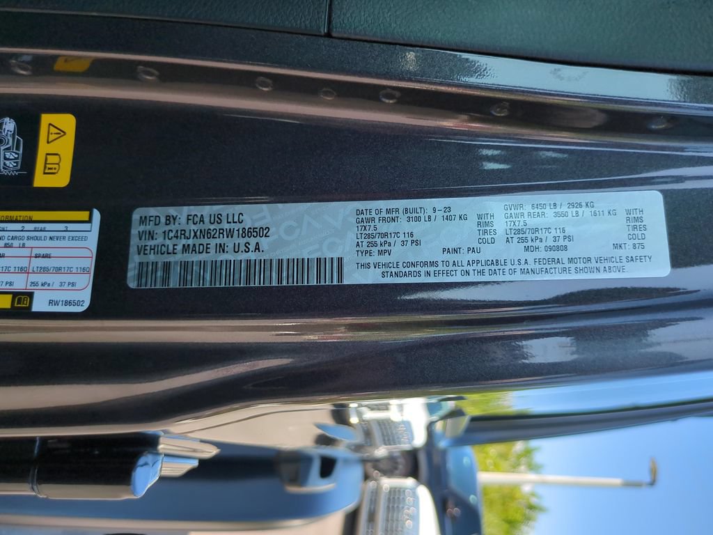 Used 2024 Jeep Wrangler Unlimited AWD/4WD image 25